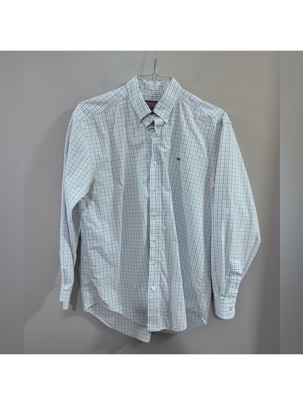 Men's Vineyard Vines Blue and White Plaid Whale Button Down Shirt. Size Medium